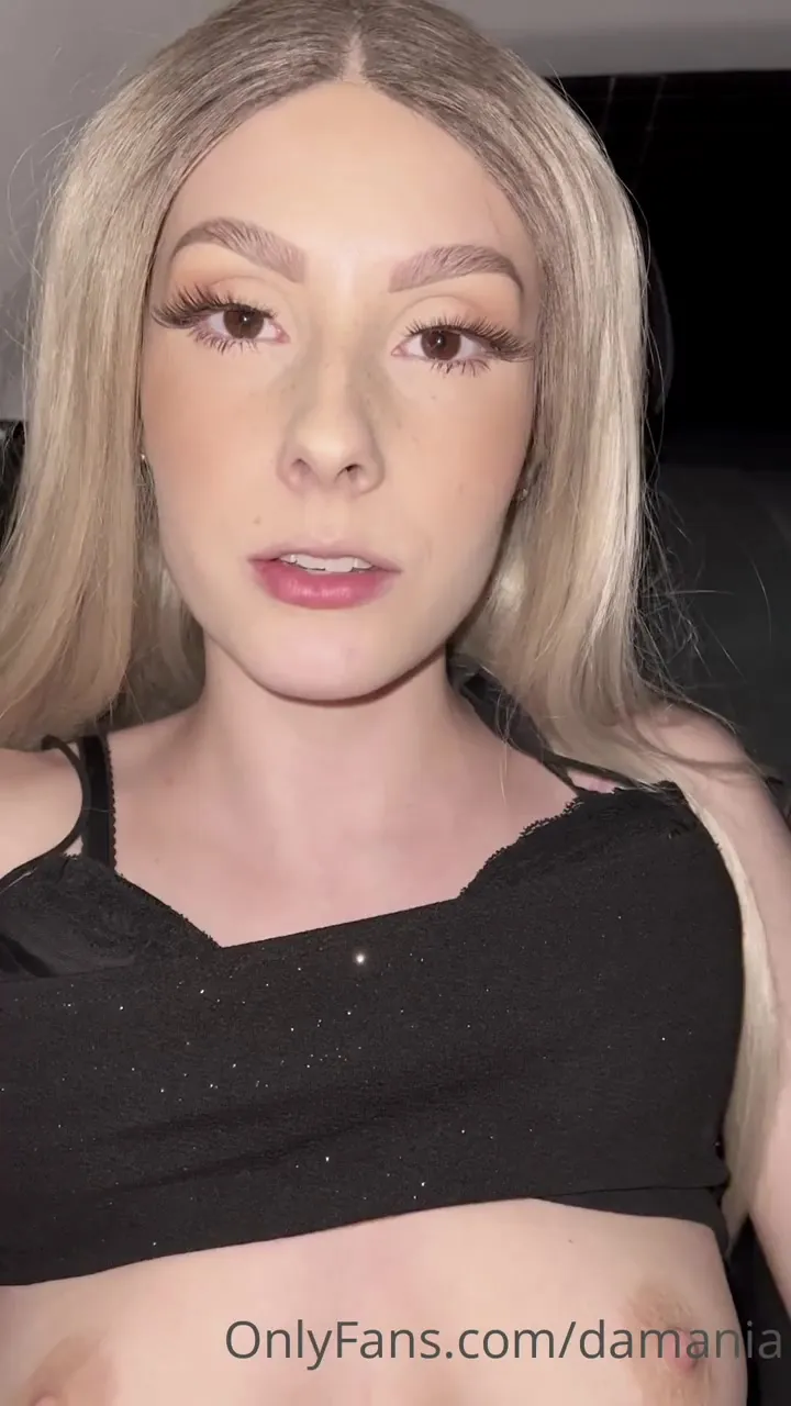 In a black top, Damania bares her tits and fingers her slit in the car until she cums
