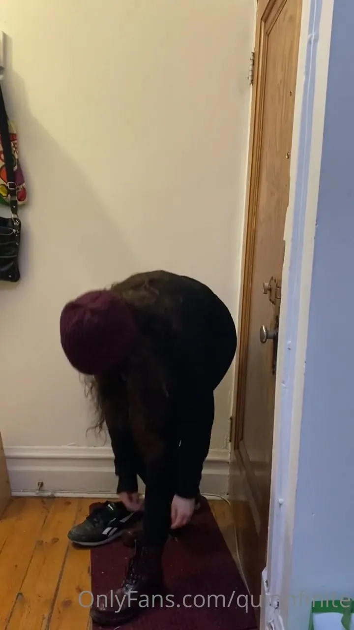 Peeling off her socks and bending over in a purple thong, Quinn Finite fucks like she needs it