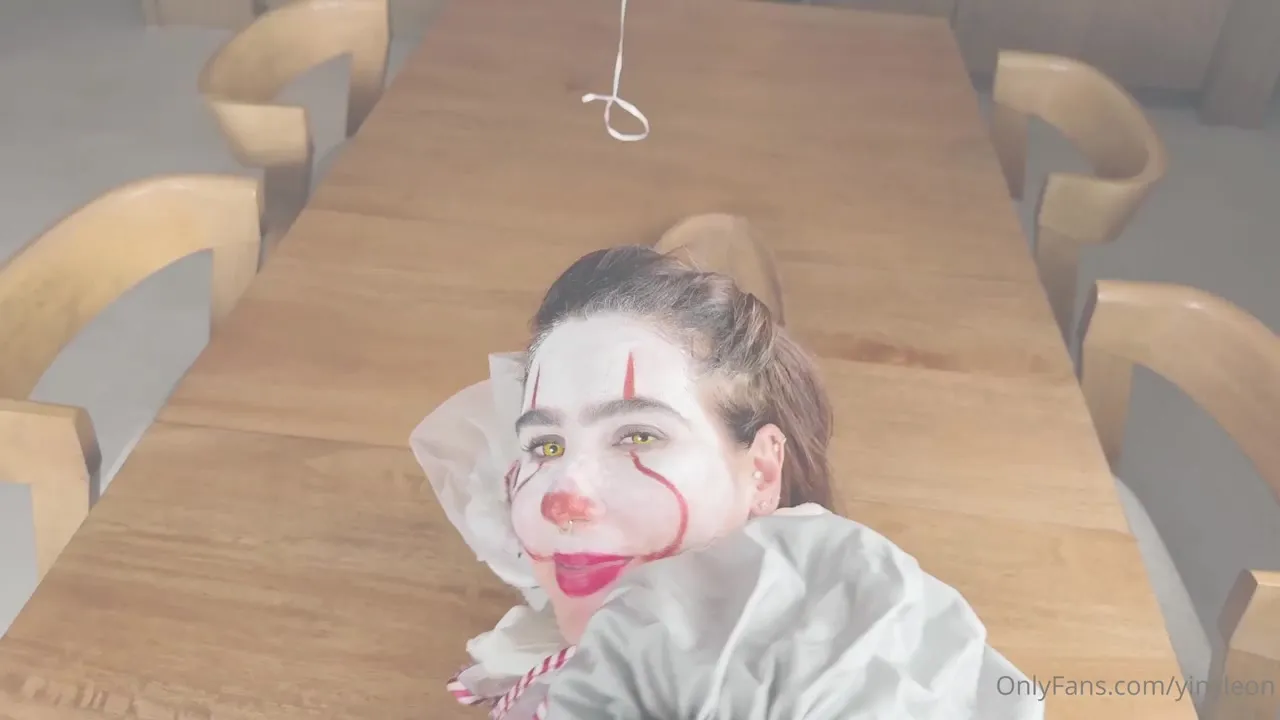 Yinyleon in her Pennywise clown outfit gets her tight pussy pounded hard