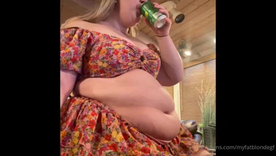 MyFatBlondeGirlfriend flashes her soft curves and bares that round ass